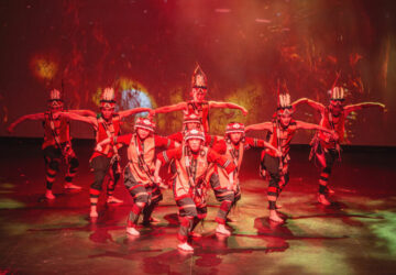 撒奇萊雅族火神祭音樂劇花蓮首演　民眾熱情參與點燃文化薪火　