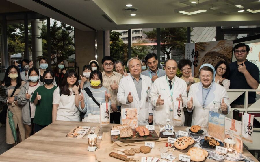 輔大麵包10年有成！攜美國小麥協會推在地耐旱食材麵包