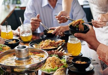 年末聚餐老是肥肉上身！可爾姿營養師：3方法可以避雷