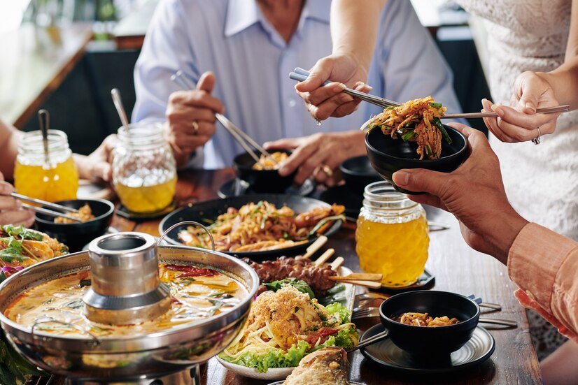 年末聚餐老是肥肉上身！可爾姿營養師：3方法可以避雷