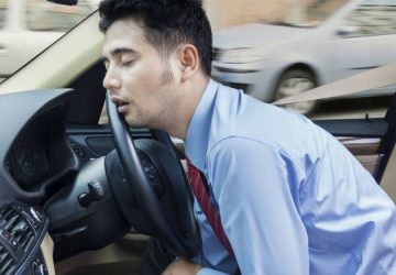 駕駛人注意！開車開到睡著小心隱形殺手