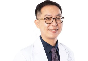 金度潤的「瞇瞇眼」困擾！過年聚會前必看　陳彥瑋醫師教你如何解決