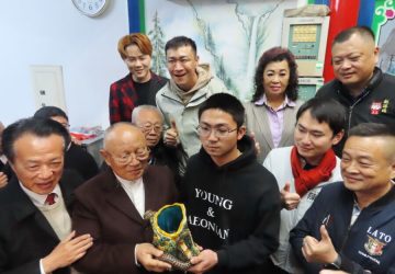 金蛇報喜！新港奉天宮除夕搶頭香　20歲男拔得頭籌