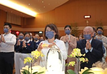 慈濟浴佛大典活動　嘉義市長黃敏惠浴佛祈福