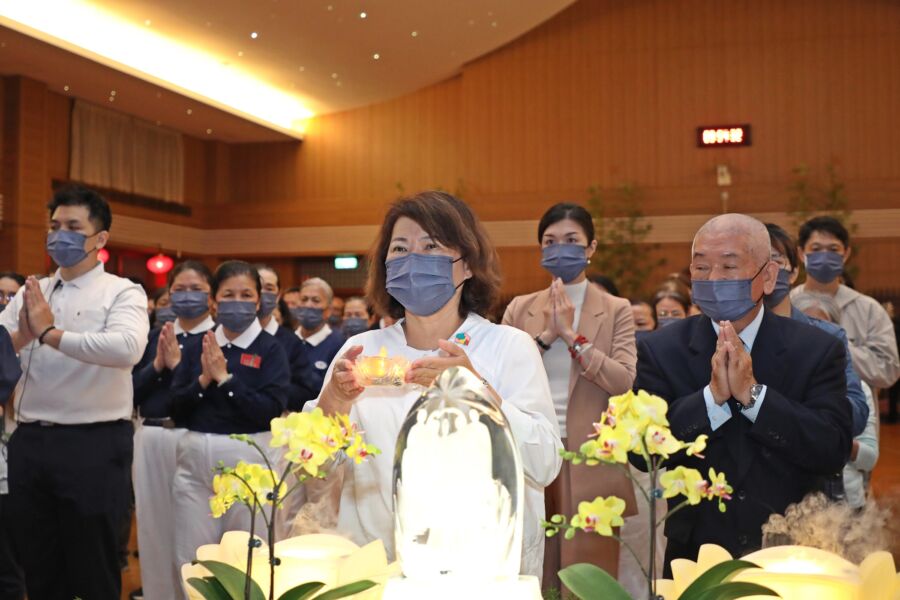 慈濟浴佛大典活動　嘉義市長黃敏惠浴佛祈福