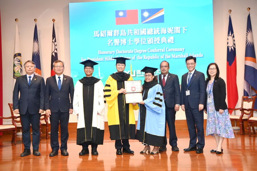 馬紹爾群島共和國總統海妮　獲頒嘉義大學名譽博士