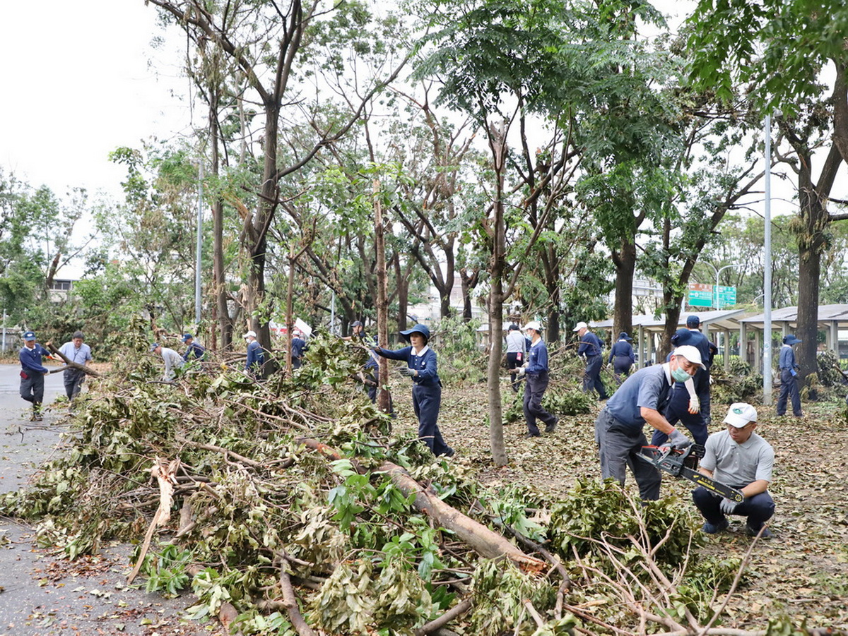 風災造成嘉大校園受損嚴重　慈濟志工支援災後復原　