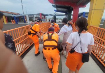 澎湖返布袋旅客船上突發昏迷　海巡署攜手消防搶救送醫