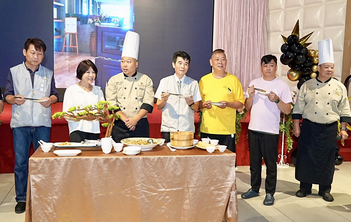 嘉義樂億皇家茶餐廳開幕　邀育幼院童用餐助環島圓夢