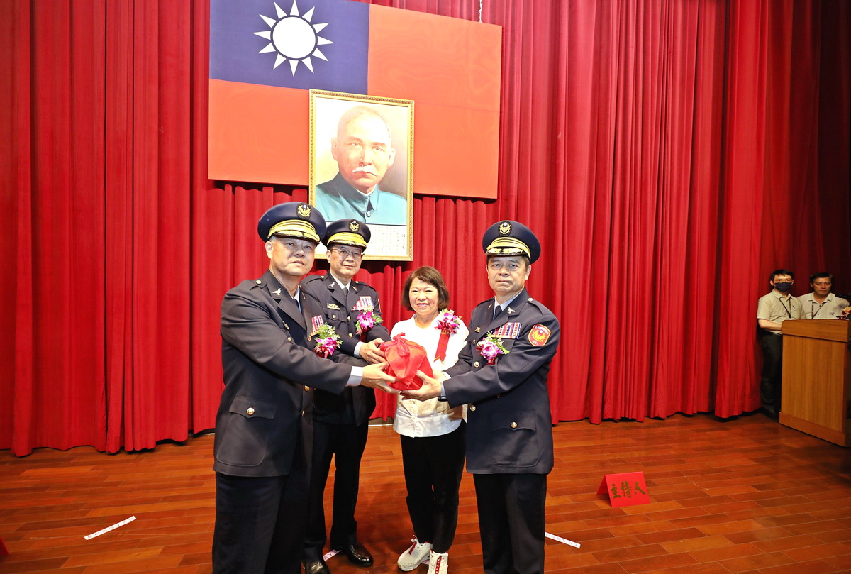 嘉義市警察局長交接　黃敏惠期勉團隊守護嘉園