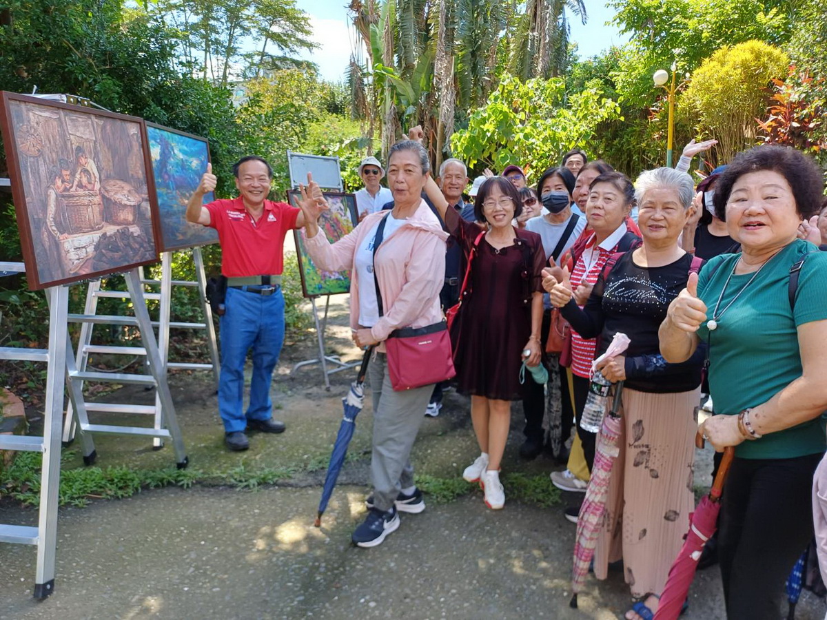 陳明順、陳柏任父子油畫戶外創作美展　贈千份美術教材助弱勢孩童學畫