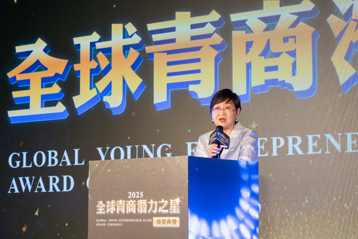 僑委會全球青商潛力之星頒獎典禮　10位獲獎者接軌國際共創雙贏