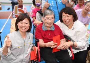 嘉市「桃義身心‧壯遊諸羅長者運動會」登場　市長黃敏惠到場加油