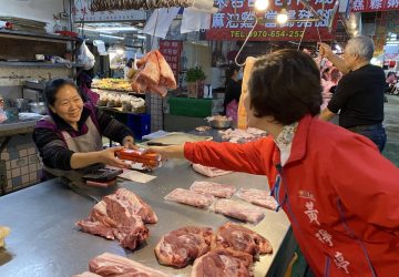 非洲豬瘟衝擊攤商生計　黃琤婷籲啟動補貼與地方紓困