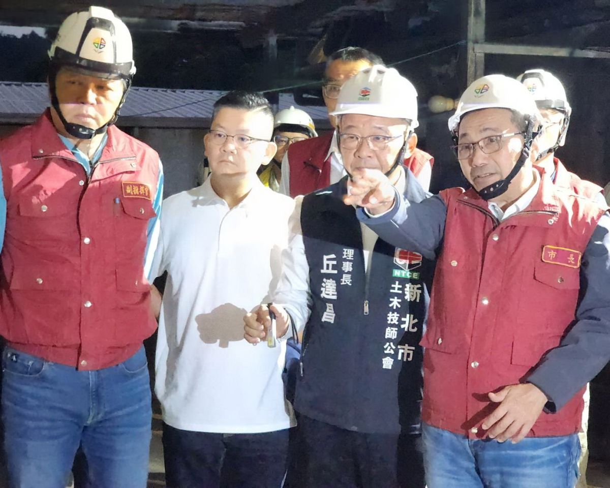 侯友宜視察新店擋土牆復原工程 2日讓20戶50人返家