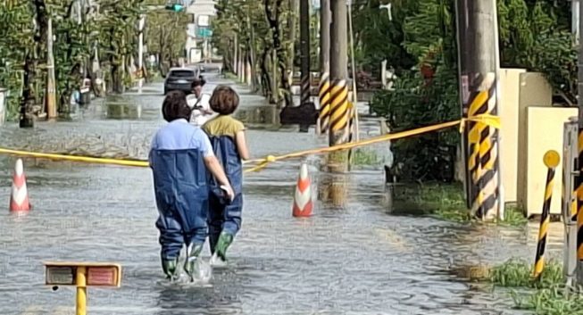 水淹門口成日常？黃琤婷批防洪牛步　籲修補助制度