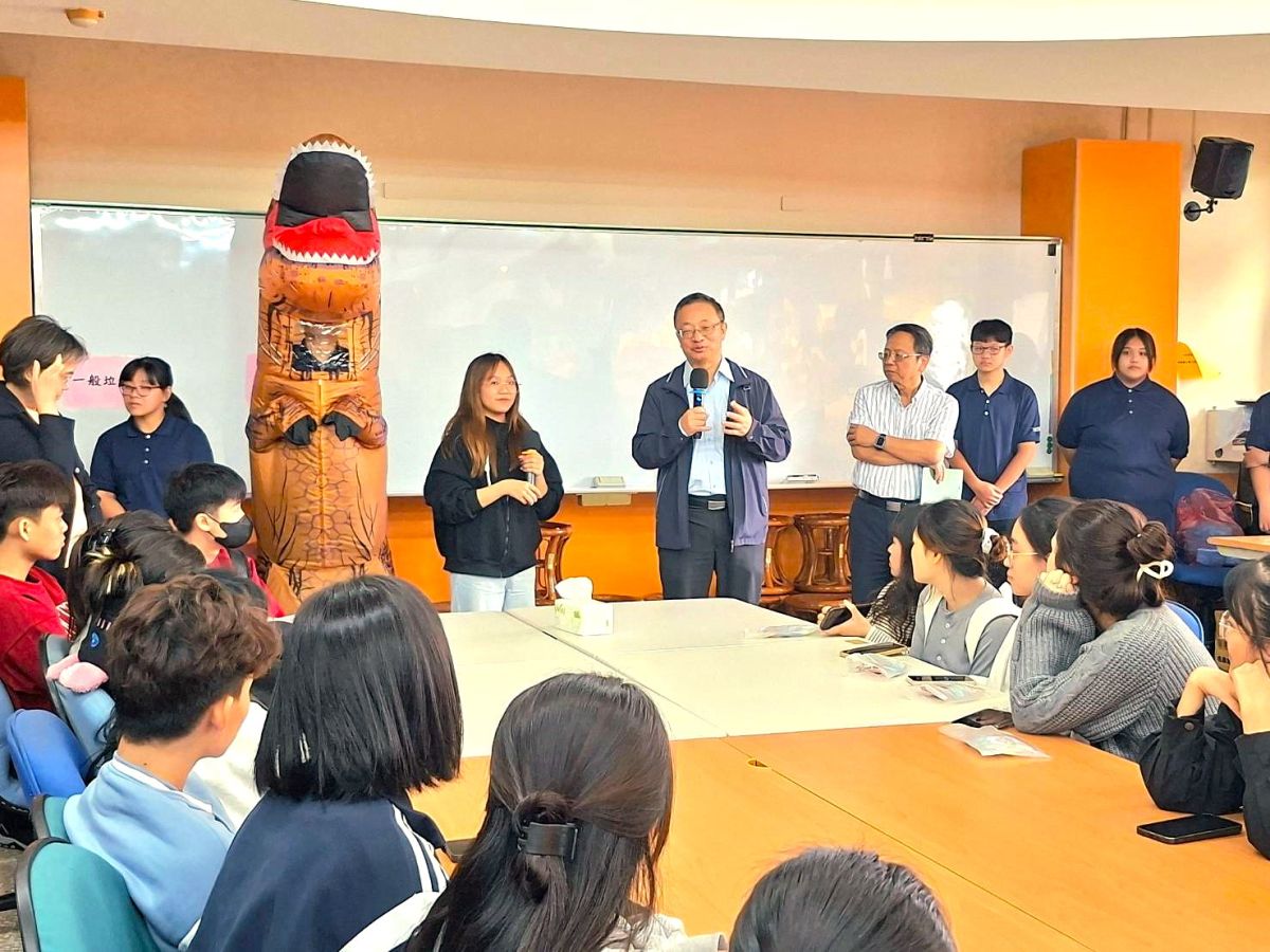 吳鳳科大觀光休閒管理系迎新活動　熱情迎接國際新生