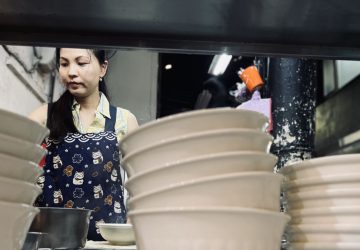 新住民陳秋柳主演《左撇子女孩》　夜市麵攤動人對戲