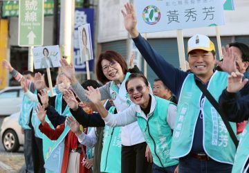 彰化縣長初選衝刺！黃秀芳台一線大拜票盼民調唯一支持
