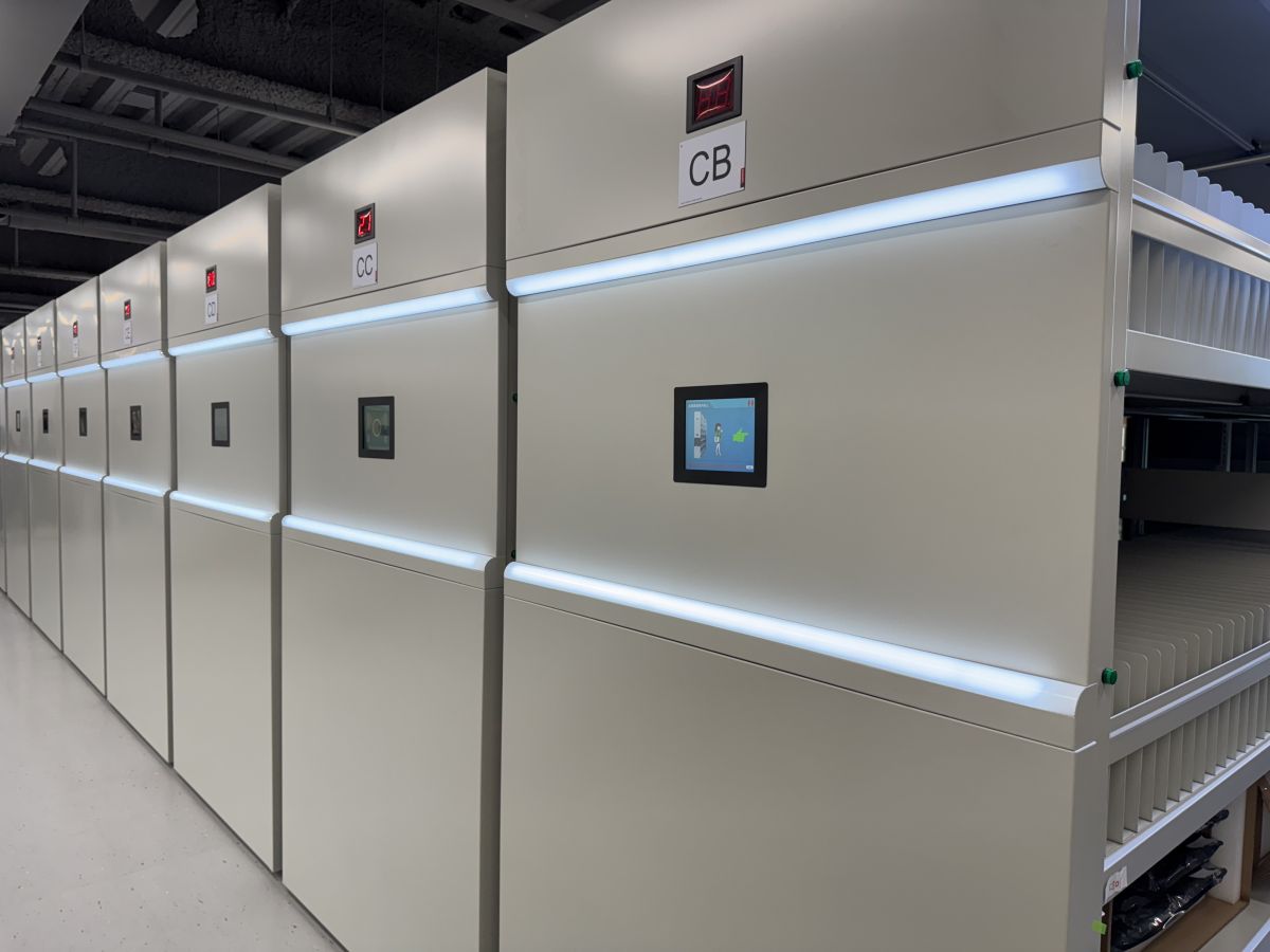 地面決定你的倉儲上限!神助物流設備-godspeed「無軌移動櫃」釋放路權 開啟-2026-智動化新局