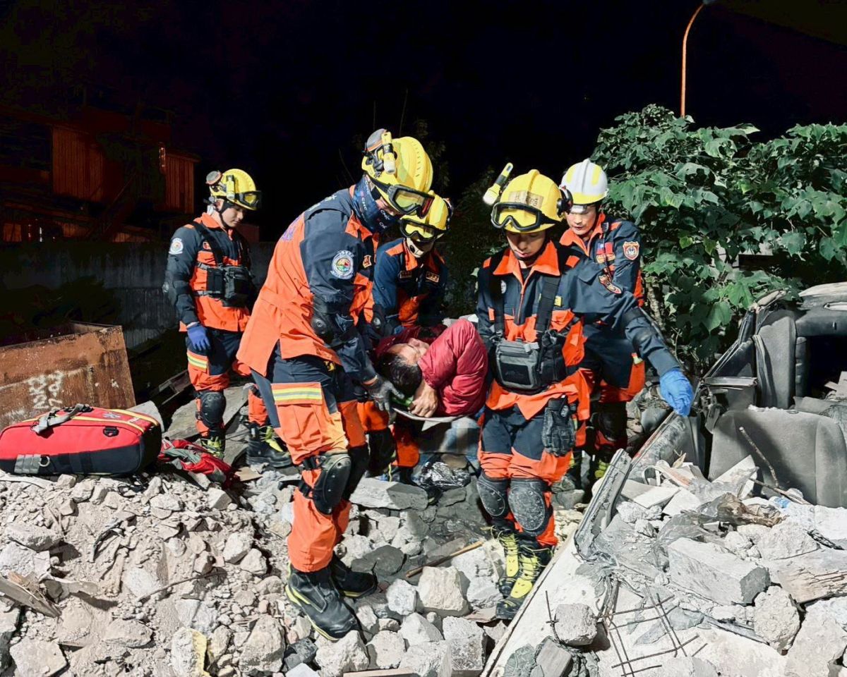新北特種搜救隊36小時不間斷演訓 強化震災救援戰力