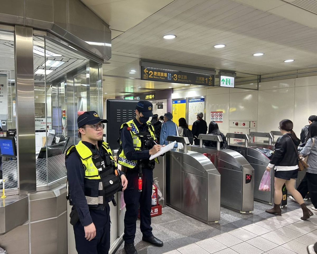 模仿效應？捷運三民高中站男子高喊有槍遭警壓制送辦