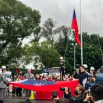 新北元旦升旗健走迎新年　八千市民齊唱再出發