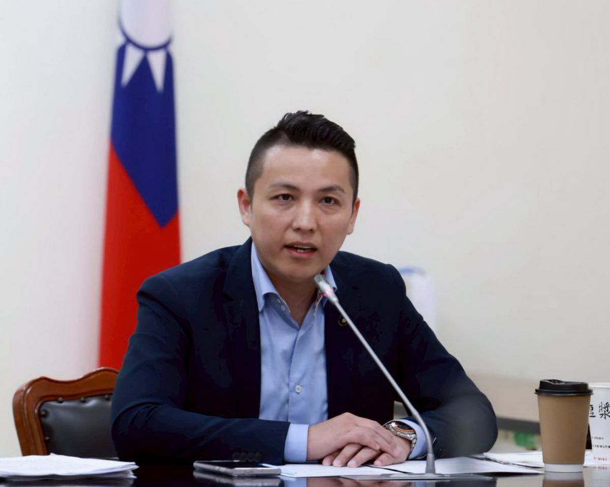 兩岸人民關係條例更名掀議 陳偉杰轟綠營意識形態提款機