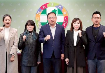 藍白卡總預算逾130天　民進黨：tpass補助恐斷炊危