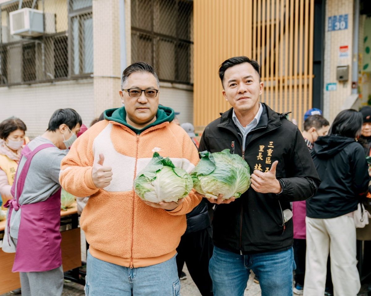 菜價崩跌農民苦　三重陳信利、陳怡榮換菜公益行活動