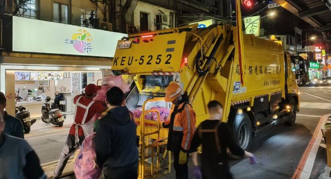 IN觀點／春節倒垃圾眉角多　一句謝謝對清潔隊員最暖心