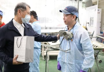 春安勞檢啟動　陳瑞嘉慰勞汽修勞工籲防過勞