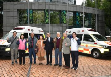 世華總會、優寶營造捐贈高頂救護車　新北救護量能再升級