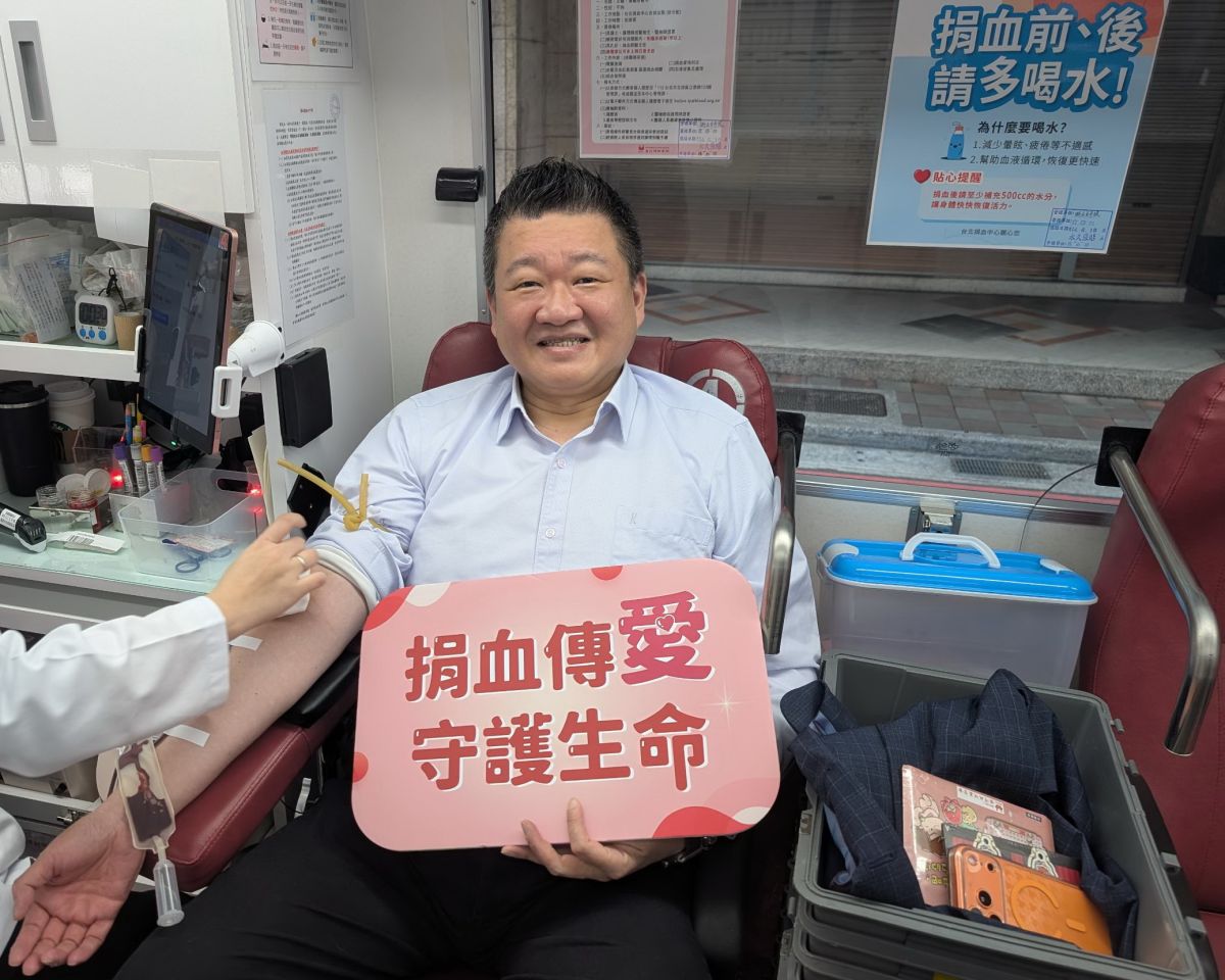寒冬血庫拉警報　民進黨副秘何博文號召民眾挽袖捐血送暖
