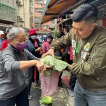 陳俊維出席挺農民送高麗菜　三重慈愛里彩繪牆吸睛成景