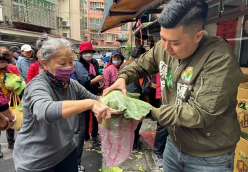 陳俊維出席挺農民送高麗菜　三重慈愛里彩繪牆吸睛成景