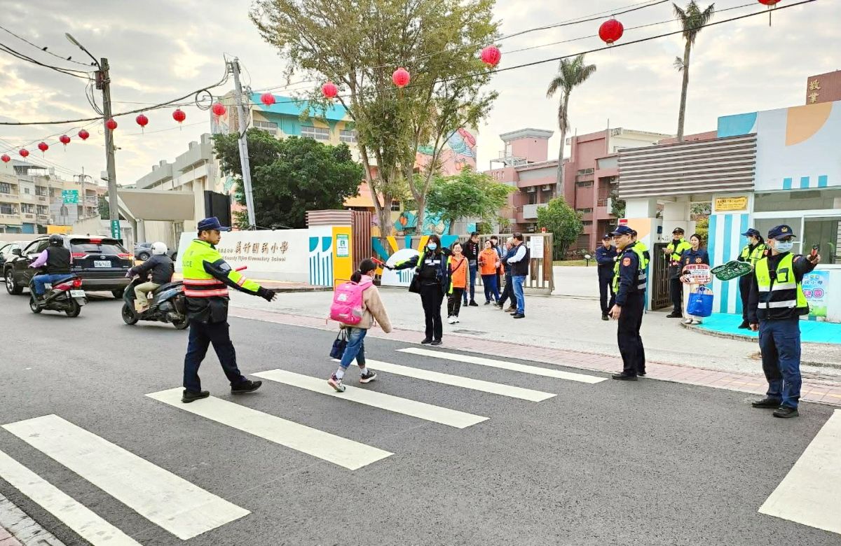 因應全中運！嘉縣提前開學-警方執行護童勤務