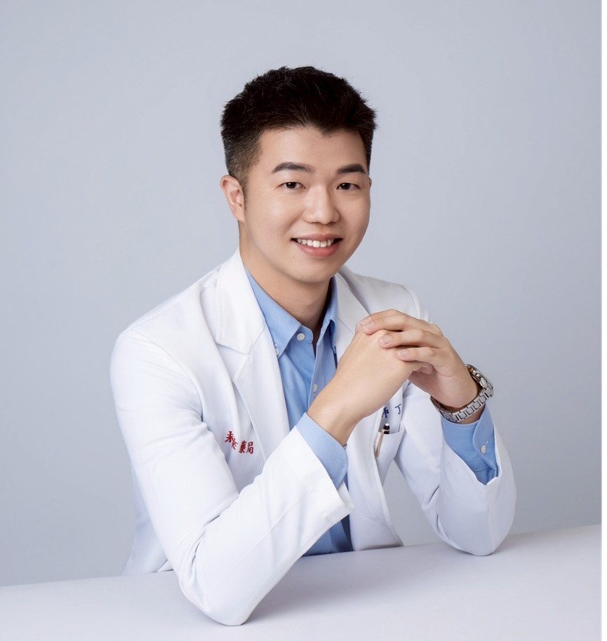 in-people-／專業、溫度打造社區信賴健康站！丁尹立藥師：客製服務為核心