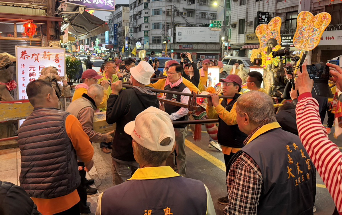 嘉市大天宮迎春平安遶境　張啓楷全程與鄉親同行、傳承文化