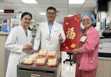 除夕醫院送暖　臺北醫院送病人蛋糕同仁紅包雙暖心