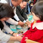 新北議員李余典媒合236雙童鞋送愛　三重公托孩童受惠