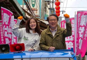 林右昌陪掃街挺陳岱吟　「帶你贏」新莊初選拚出線