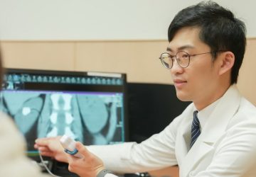 腎盞憩室藏結石反覆感染　台北慈濟微創碎石助婦解困