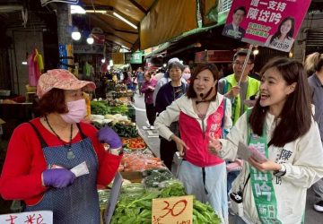 一通電話帶你贏！陳乃瑜挺陳岱吟宏泰市場掃街拚出線