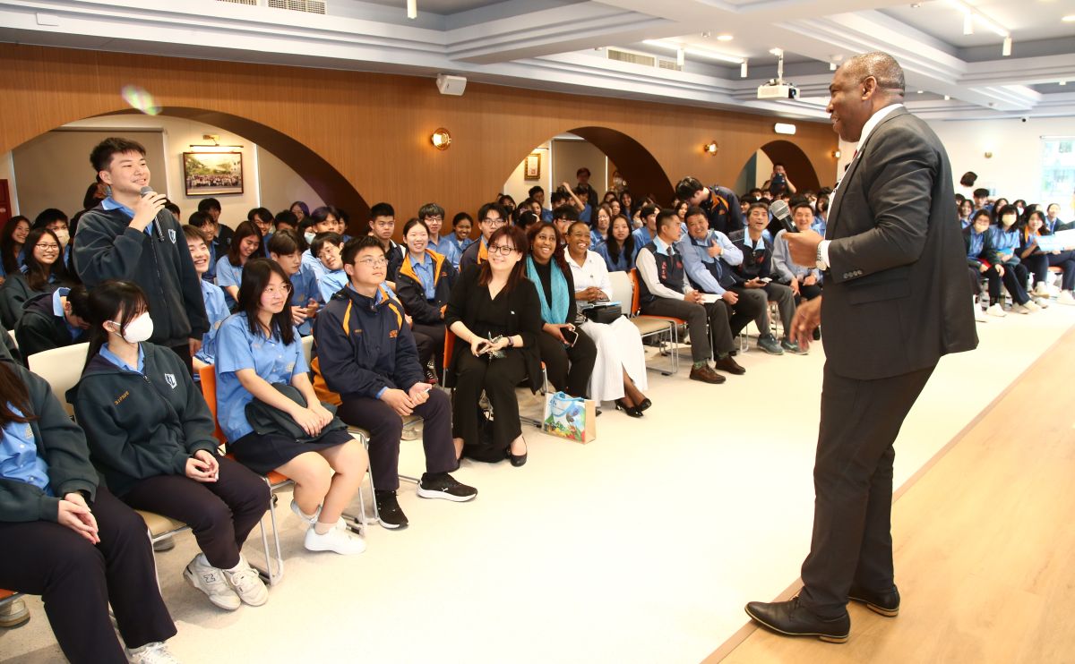 聖露西亞大使進竹林高中 全英開講拓展國際視野