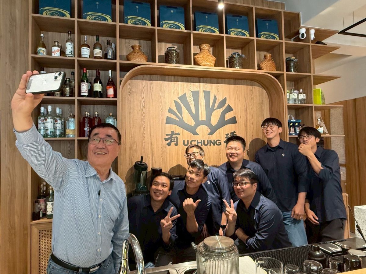 李四川走訪坪林石碇　推好茶拚國際曝光