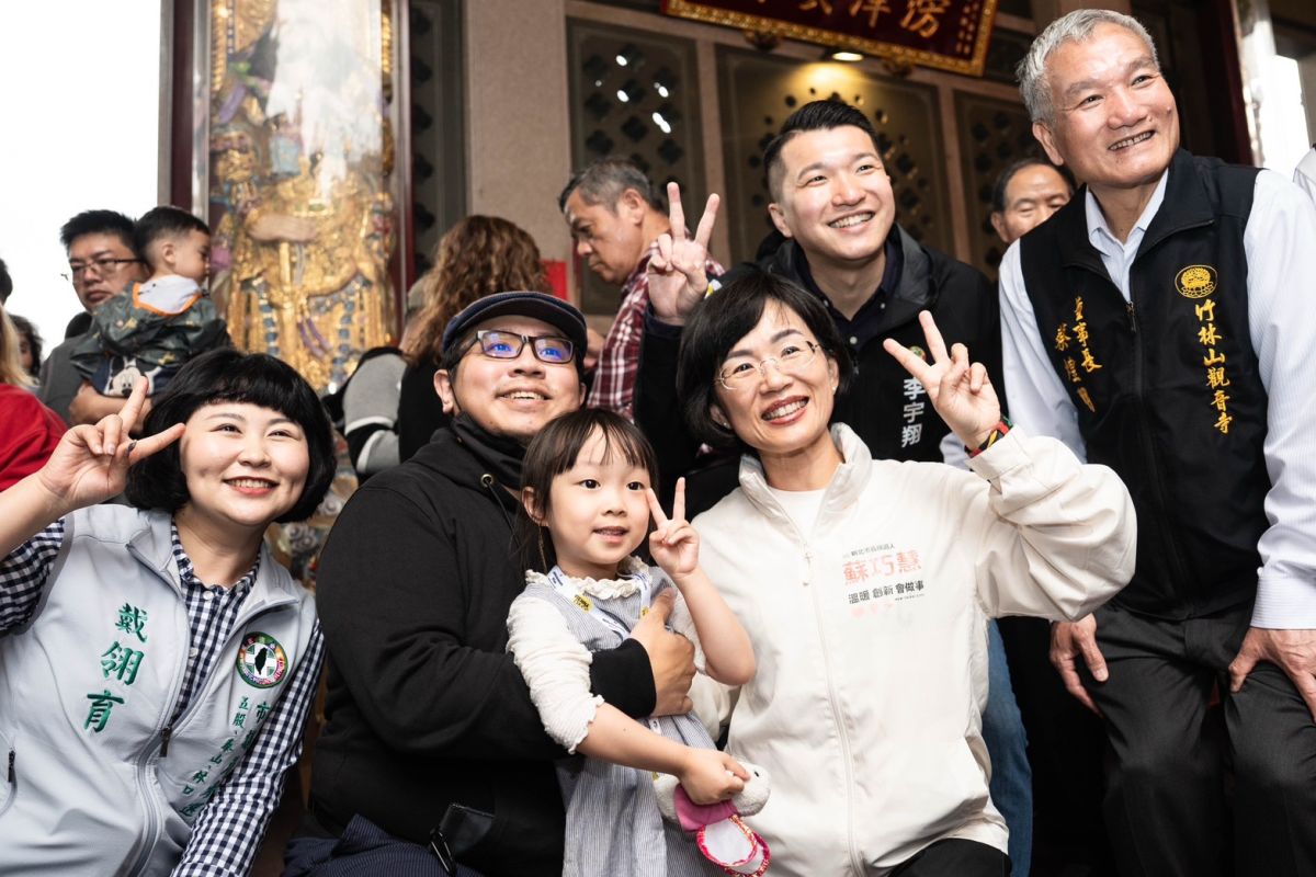 蘇巧慧清明跑宮廟行程滿檔 全力衝刺選戰