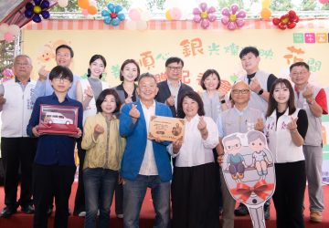 以愛傳家回饋社會！林文村捐贈嘉市長照交通車