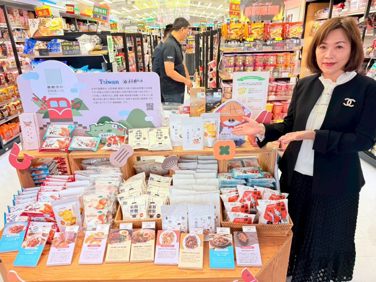 番路鄉農會「柿果子脆片」進軍日本市場　開創柿子新食尚風潮