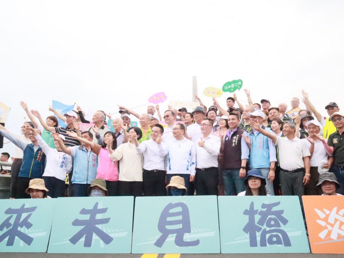 淡江大橋通車倒數　藍綠市長參選人搶攻政績拚新北